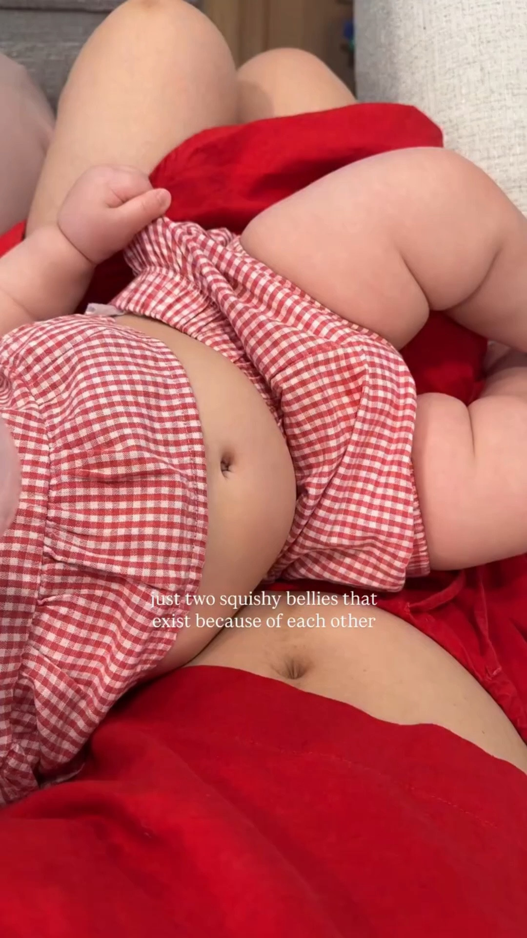 two tummies that wouldn’t exist without eachother ❤️ #motherhood #postpartum #pregnancyjourney #girlmom #momlife