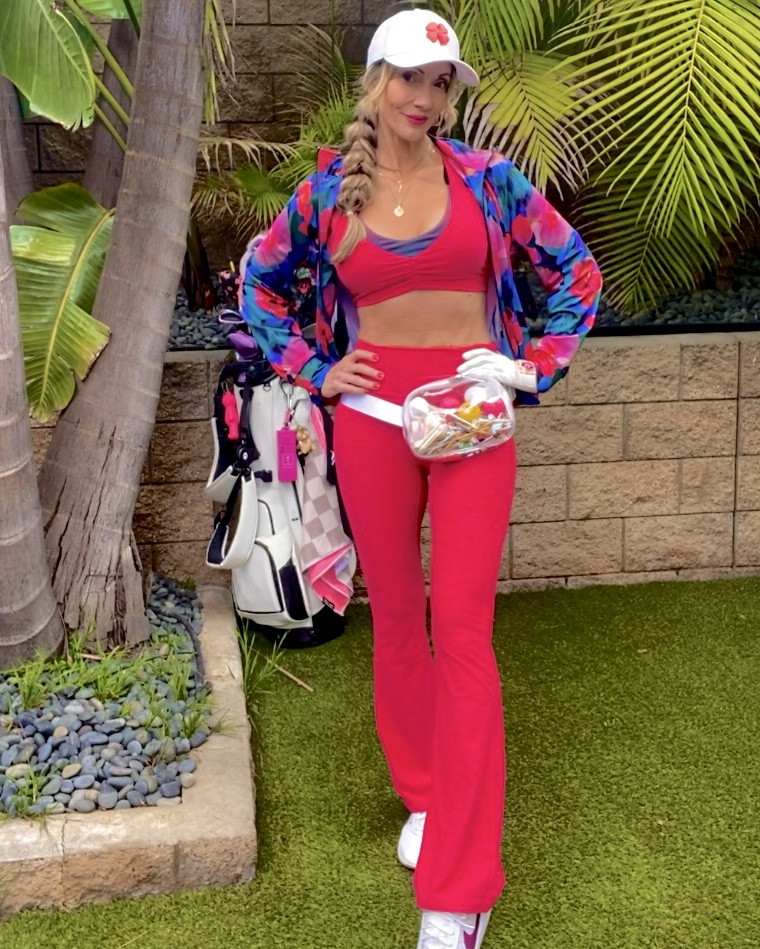Loving these bright colors! Perfect outfit for golfing, working out, yoga or lounging around the house! I’m obsessed! 
Top and pants-SML run big
@fabletics

https://bit.ly/4gWDeoL

#LTKActive #LTKOver40 #LTKTravel