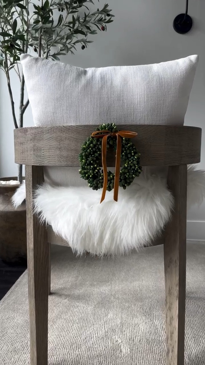Perfect Christmas wreath for the dining Chairs 🎄 #wreath #miniwreath #christmaswreath

#LTKSeasonal #LTKHome #LTKHoliday