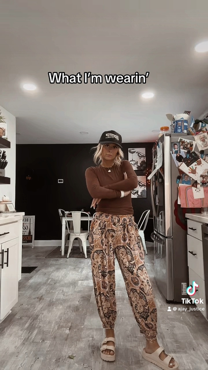 Unfortunately the pants are from anthro a few years ago but these are almost identical!! 