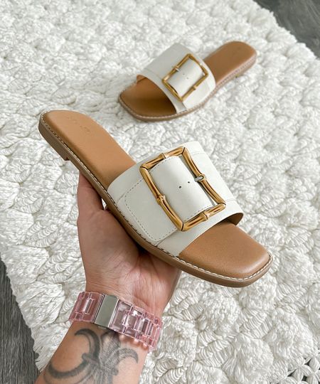 Grabbed the cutest sandals for summer vacay. I’m in love with the bamboo buckle detail. Plus the neutral color is perfect. 

Summer Sandals • Neutral Sandals • Summer Style • Resort Wear • Vacation Style • Summer Fashion • Aesthetic Style

#sandals #summersandals #neutralsandals #summerfashion #womensshoes

#LTKstyletip #LTKshoecrush #LTKFind