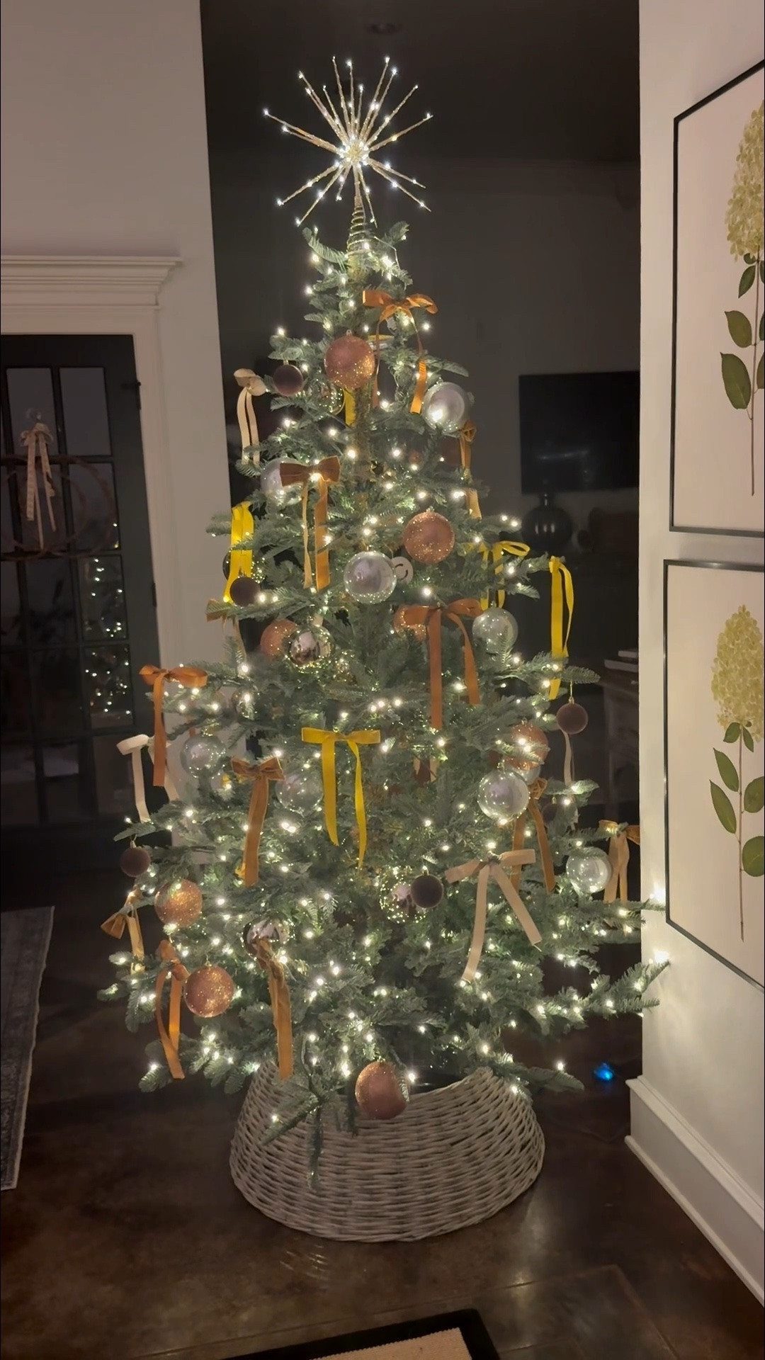 The most wonderful time of the year! �cut

#LTKHoliday #LTKSeasonal #LTKHome