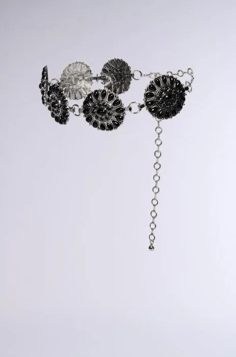 MALIBOO CIRCLE CHAIN BELT IN SILVER | AKIRA