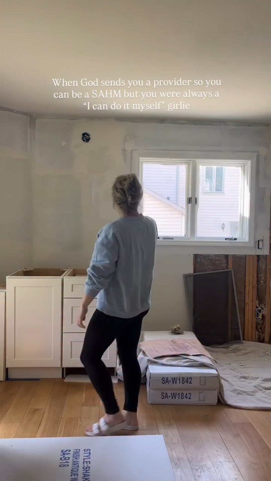 When God sent me a provider so I could be a SAHM, he must’ve laughed knowing I’m still going to attempt to do everything else myself 🛠️💅🏼

Nick’s working 12-14hr days, and I’m over here in my contractor era — leveling cabinets, watching YouTube tutorials, and struggling to actually finish a single one. 

But honestly, I’m proud of it. I love making our house a home — cheers to one DIY, one mess, one “babe don’t look at the receipts” project at a time. Next, we’re building countertops!

Huge shoutout to @thertastore for making this laundry room way easier than it should’ve been. 👏🏼 The linen shaker RTA has been my favorite cabinet yet!