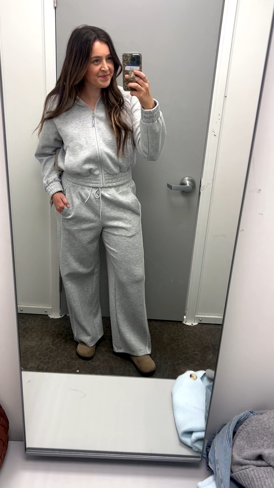 Matching grey lounge set🤍

#LTKmomlife #LTKMidsize #LTKActive