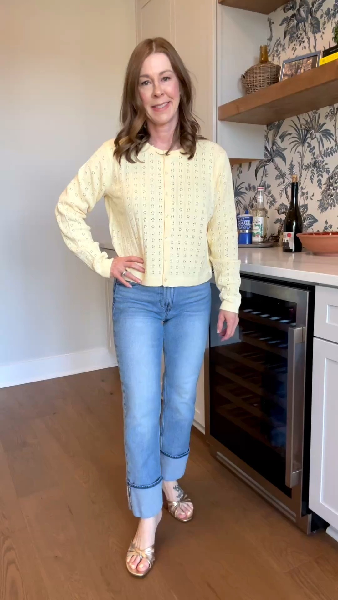 Gap Sweater cardigan! Beautiful yellow detailed cardigan! Gap Cuffed jeans! 
#gap
@gap