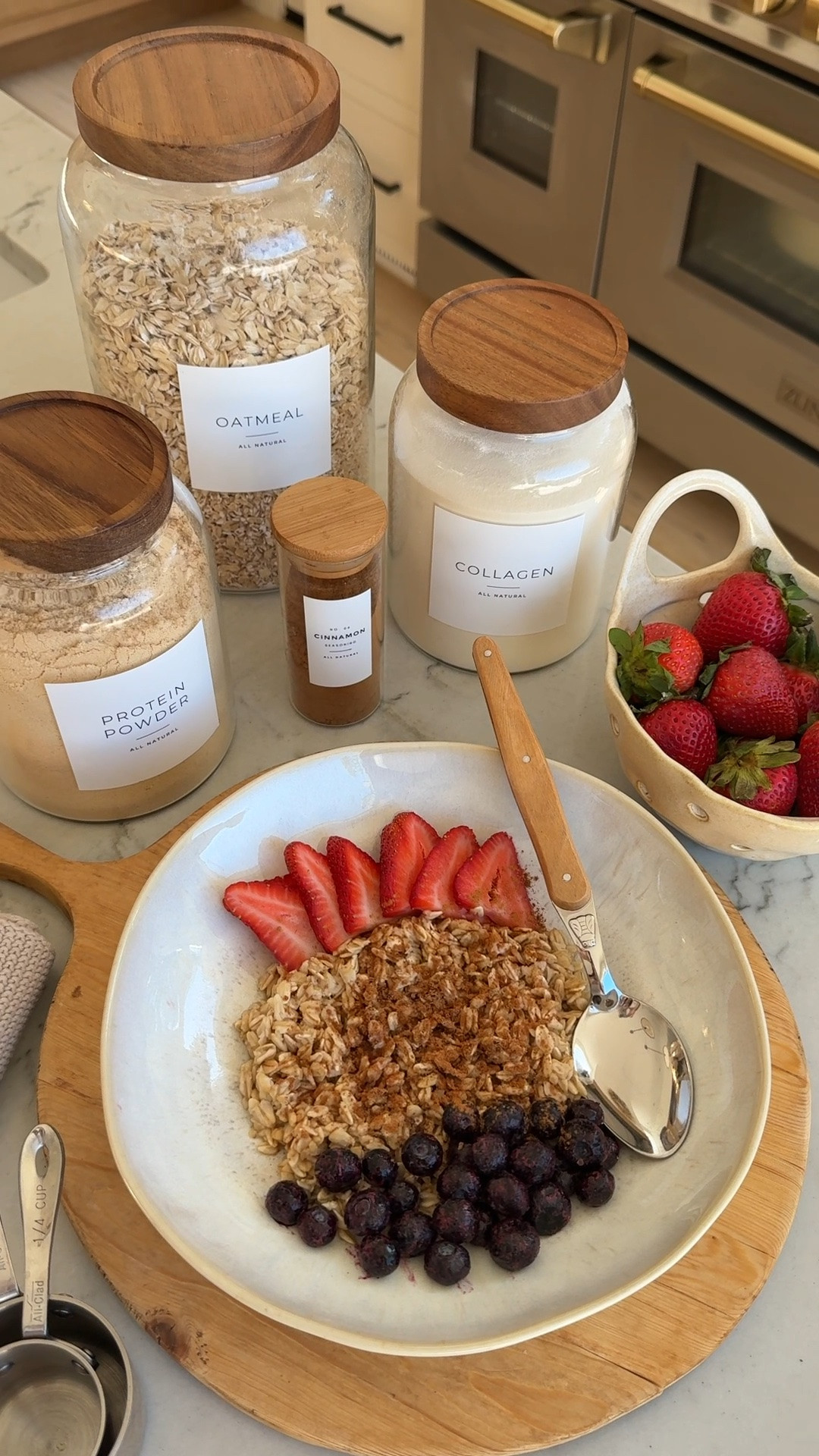High-Protein, Gut-Friendly Oatmeal Bowl With Clean Collagen & Berries – Ready In 5 Minutes🥣🍓🫐 recipe on sbkliving.com 

Kitchen
Storage 
Food Organization 
Pantry 
Home

#LTKfoodie #LTKHome