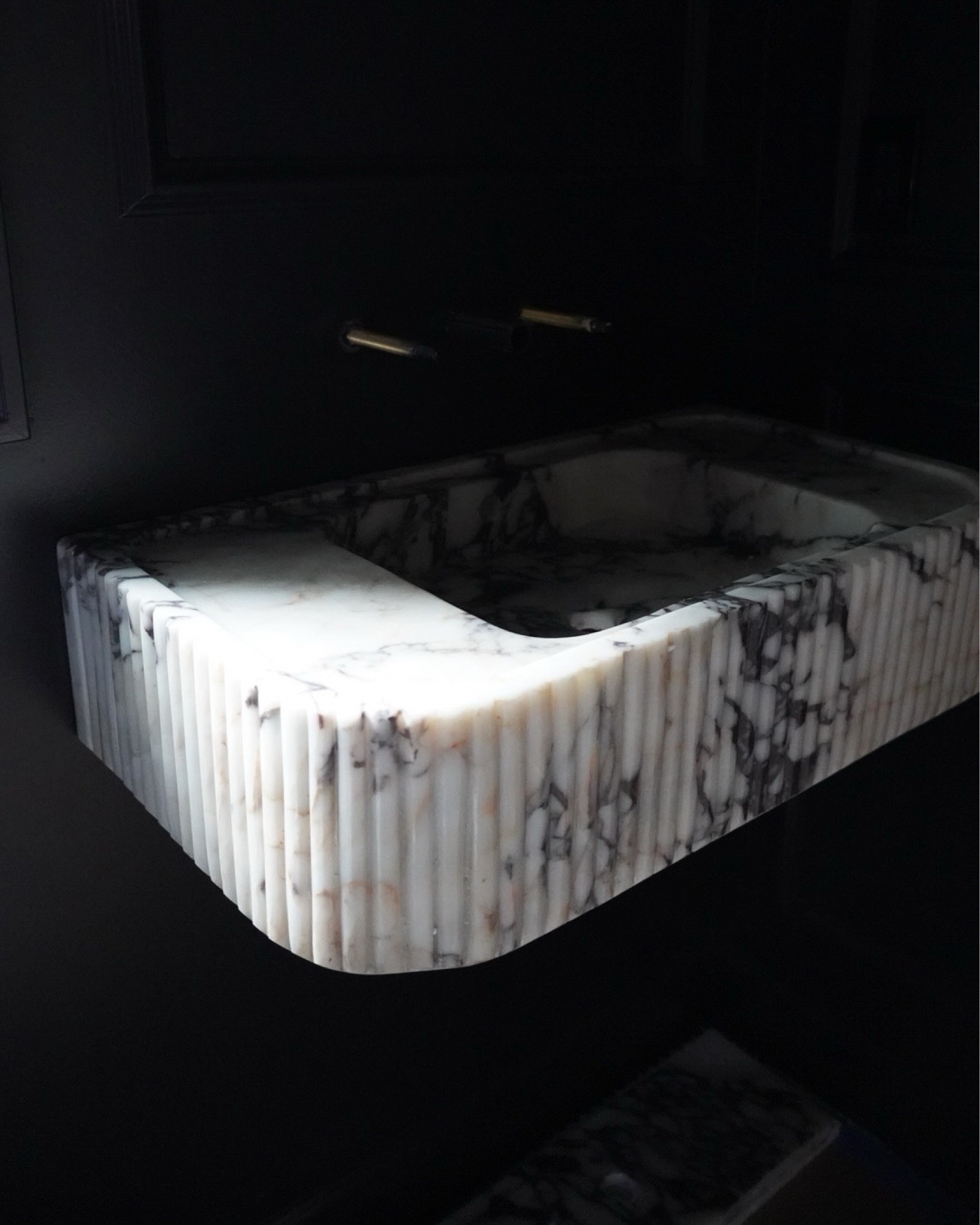 Marble fluted sink 

#LTKHome #LTKSaleAlert #LTKStyleTip