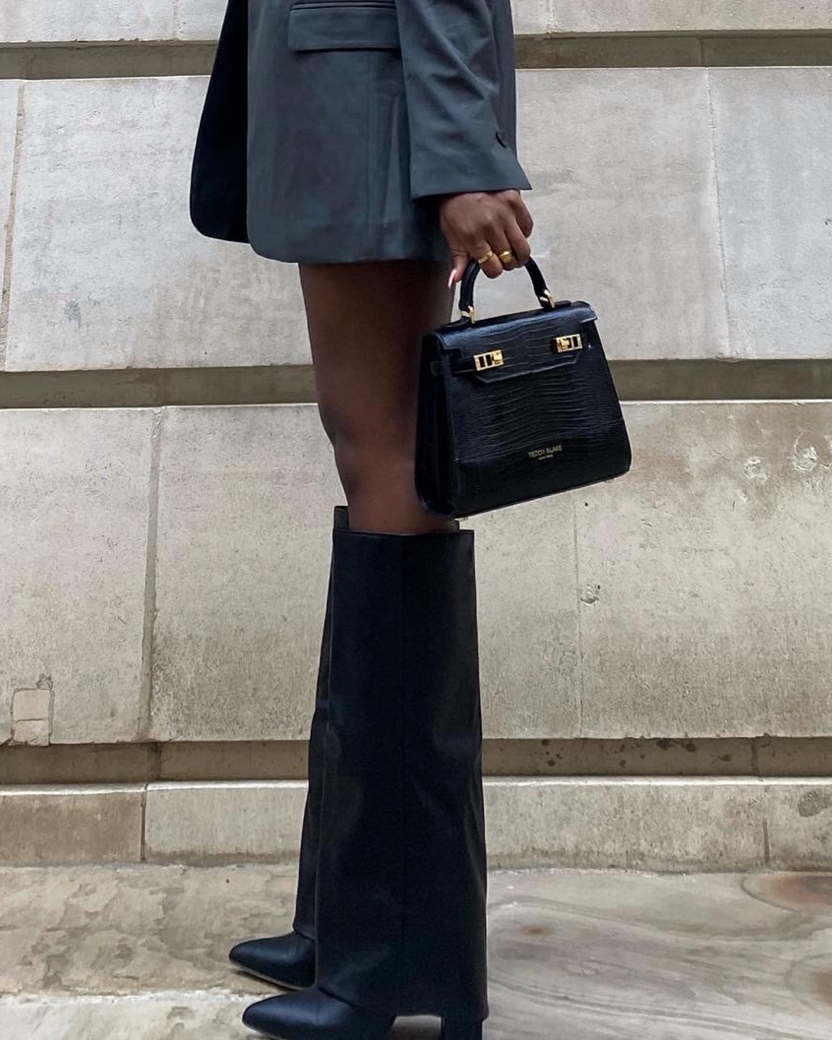 Autumn boots #kneehighboots

#LTKSeasonal