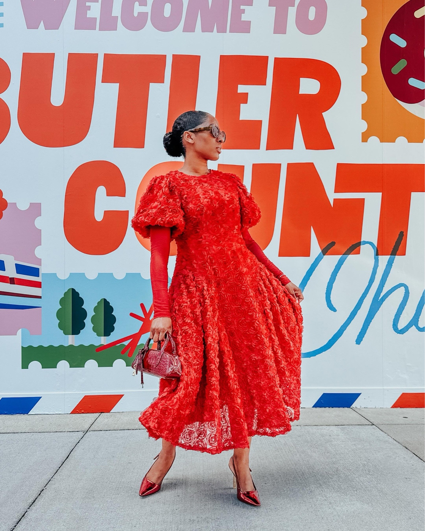 My dress is sold out, BUT if I was going to buy another dress from this brand it’d be one of these dresses… maybe all of them. 😜

#fashion #style
