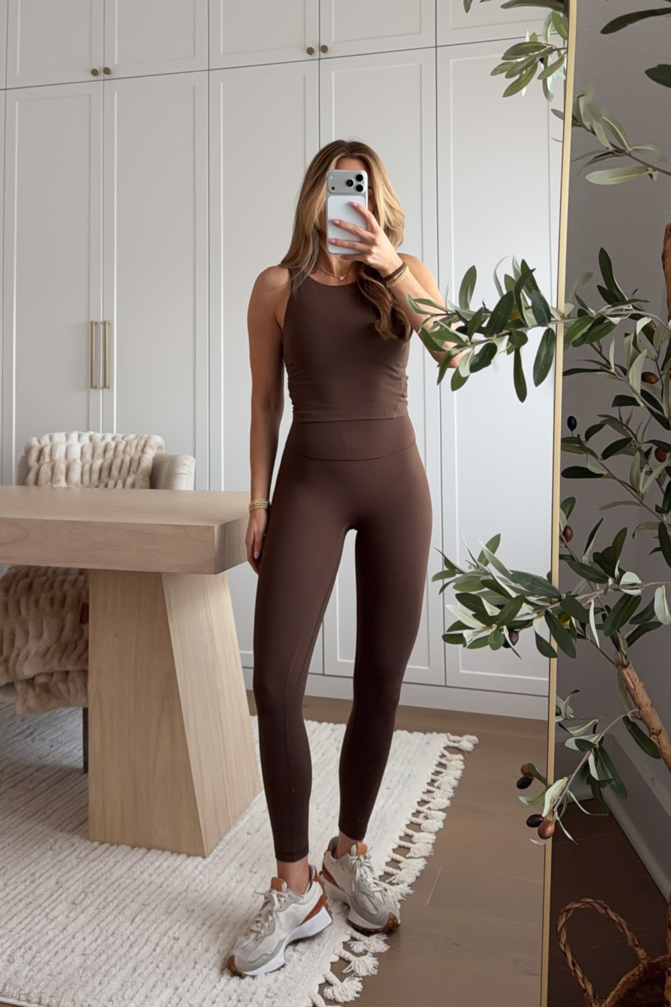 top: xs // legging: xs petite (5’3) — one of my favorite brands on amazon for workout pieces! been wearing these leggings for years. you won’t regret this purchase.