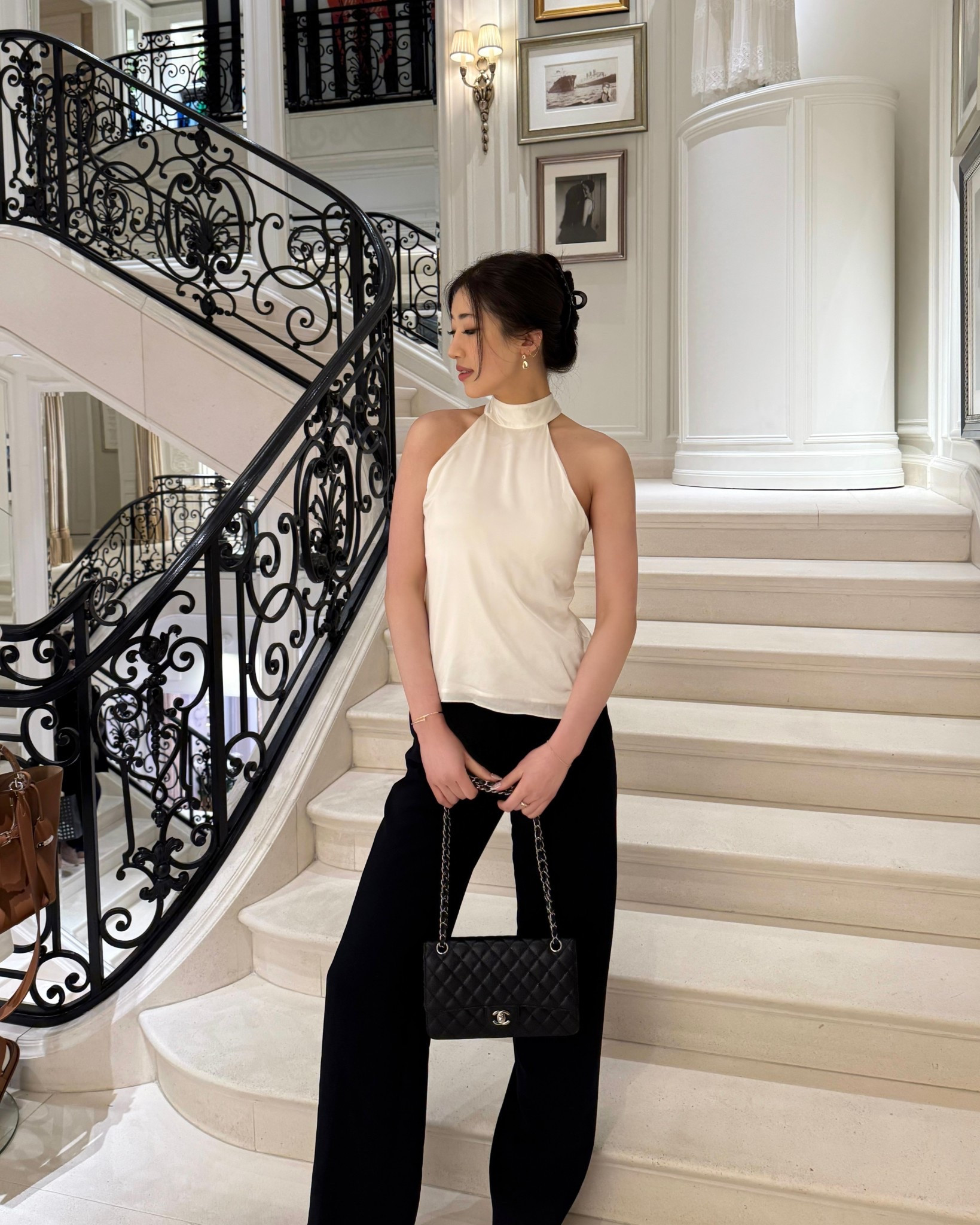 Silk halter top outfit ✨

Original top (CODE “MELISSA50” for $50 Off)
https://du-berry.com/collections/all/products/moonlight-silk-halter-top?sca_ref=8766751.dc2RtNCZp6W

#LTKFindsUnder50 #LTKFindsUnder100 #LTKStyleTip