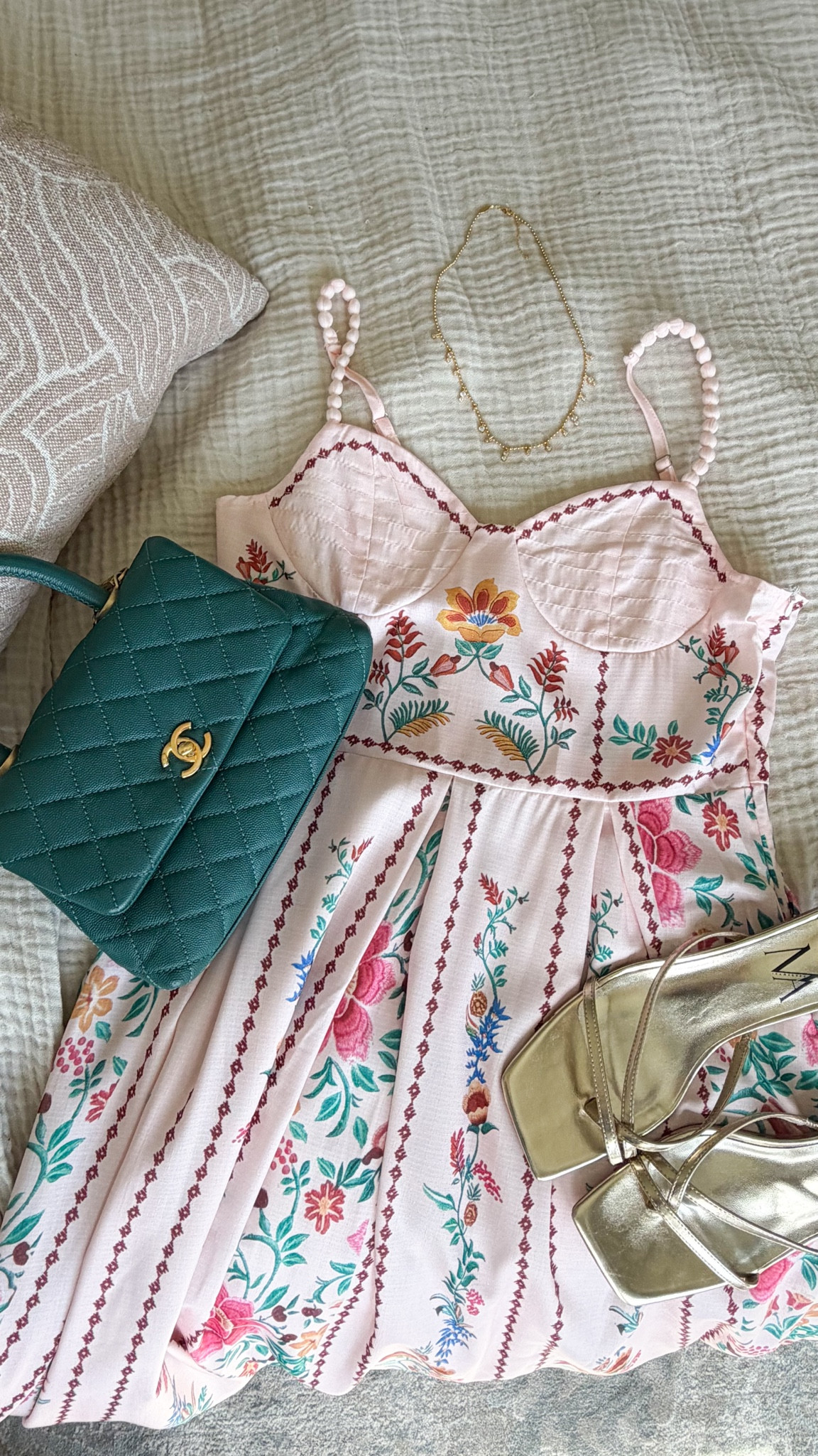 Girls dinner outfit! #ad I borrowed a Chanel bag from @Vivrelle and it’s perfect with this look! 🥰 

If you are needing a bag for a fancy special occasion or are just wanting to try out a certain designer bag style before you try it, this is the way to go!! You can borrow bags for a month and return it for another one or pay a member-only price to buy the bag if you love it!! Use code SANDY to get your first month of membership for free!! 