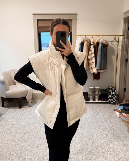 Puffy oversized vest! I’m in a size small. Color beige  The bottom can chinch up for a different look  Amazon! 

#LTKfindsunder50 #LTKSeasonal #LTKtravel