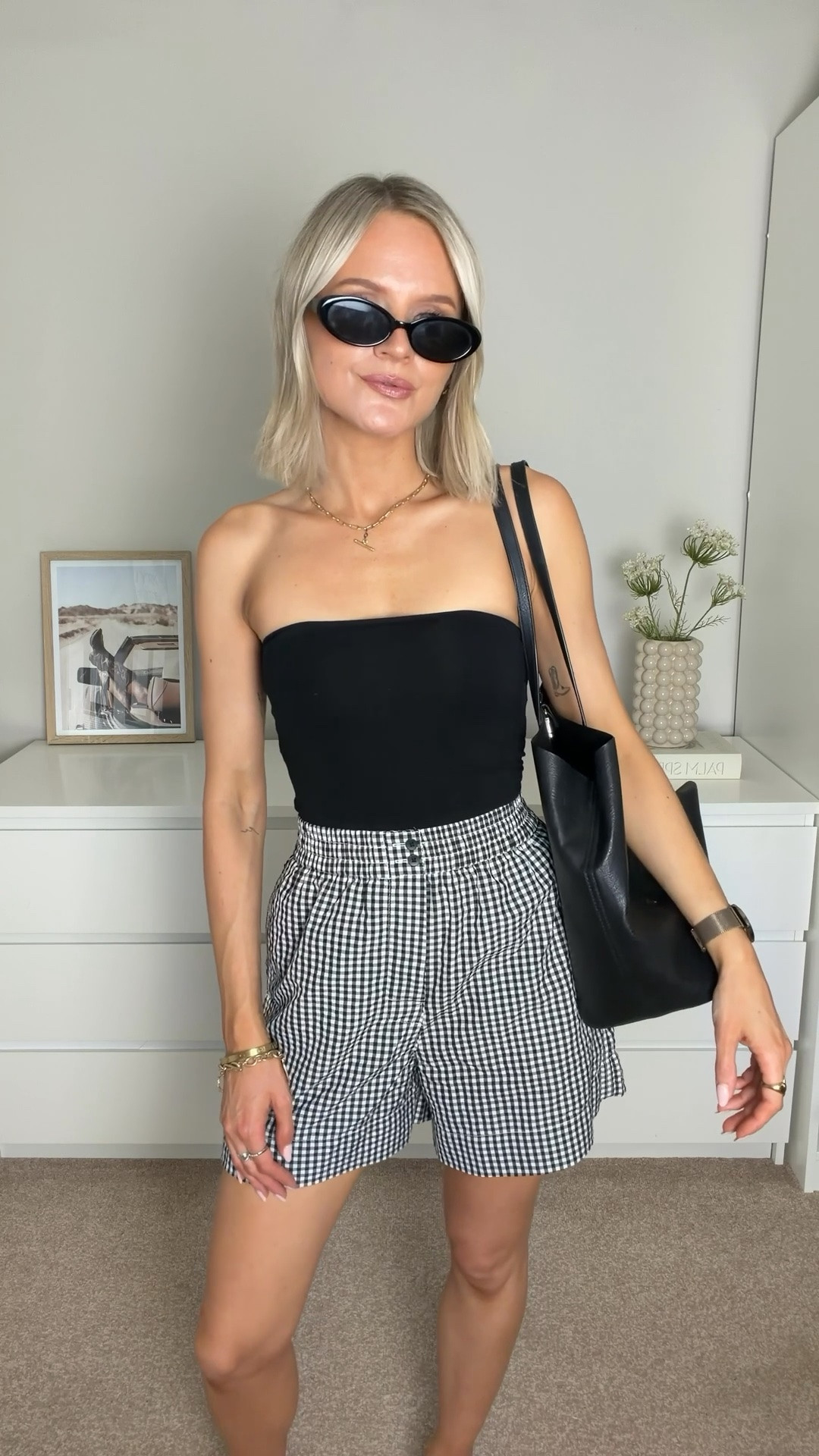 Love a simple summer outfit especially with a little pop of gingham 🖤🤍 comment SHOP and I’ll send the links across to you ✨

Heatwave outfits , summer outfits , gingham shorts , casual summer outfit , daily outfit inspiration

#LTKuk #LTKsummer #LTKstyletip