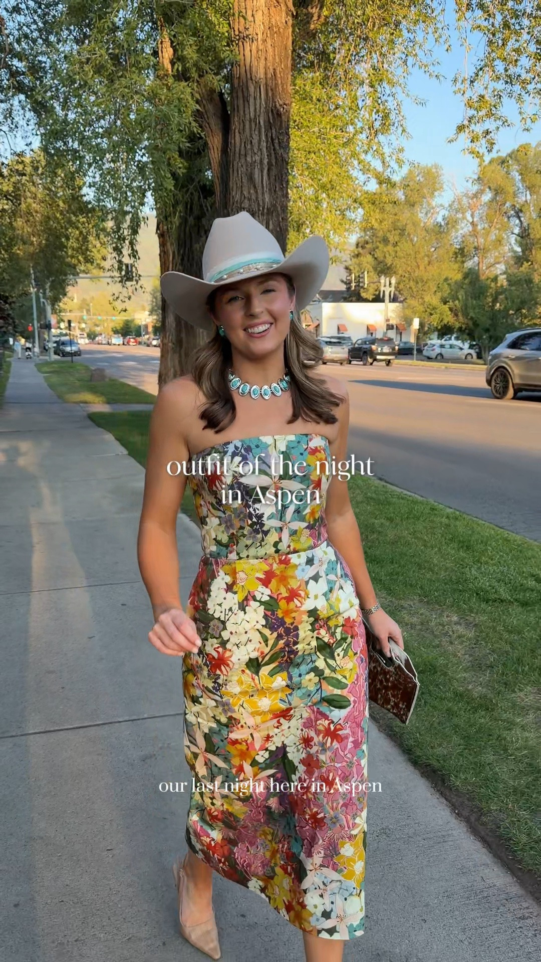 Dinner fit last night! Wearing a 2 in dress! Hat was custom made at AB. Lino!