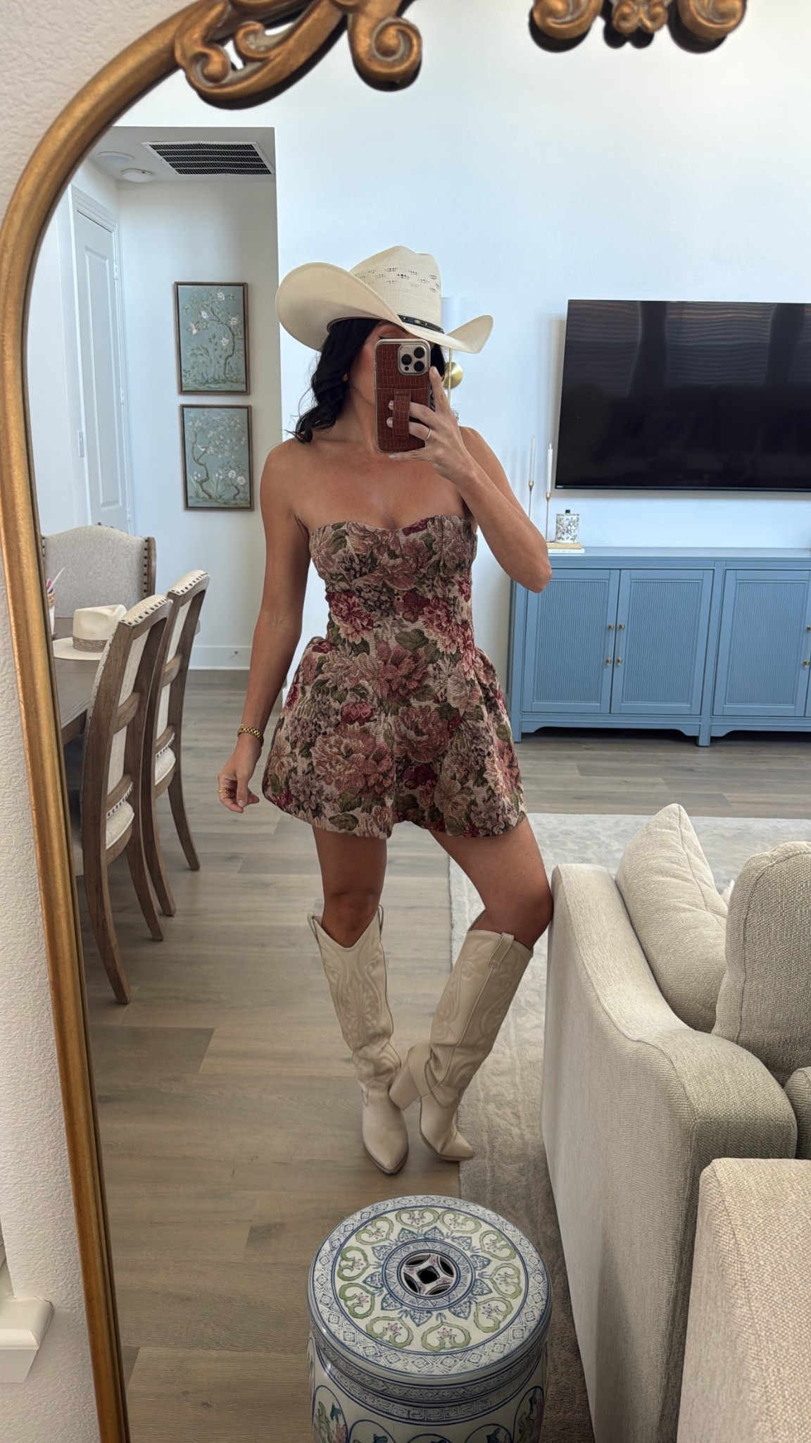 Tonight’s dress for my girls birthday party! I am in a size 2 // runs small so size up if unsure! 

Denim dress 
Party dress 
Pink dress 


#LTKSeasonal #LTKFestival #LTKTravel