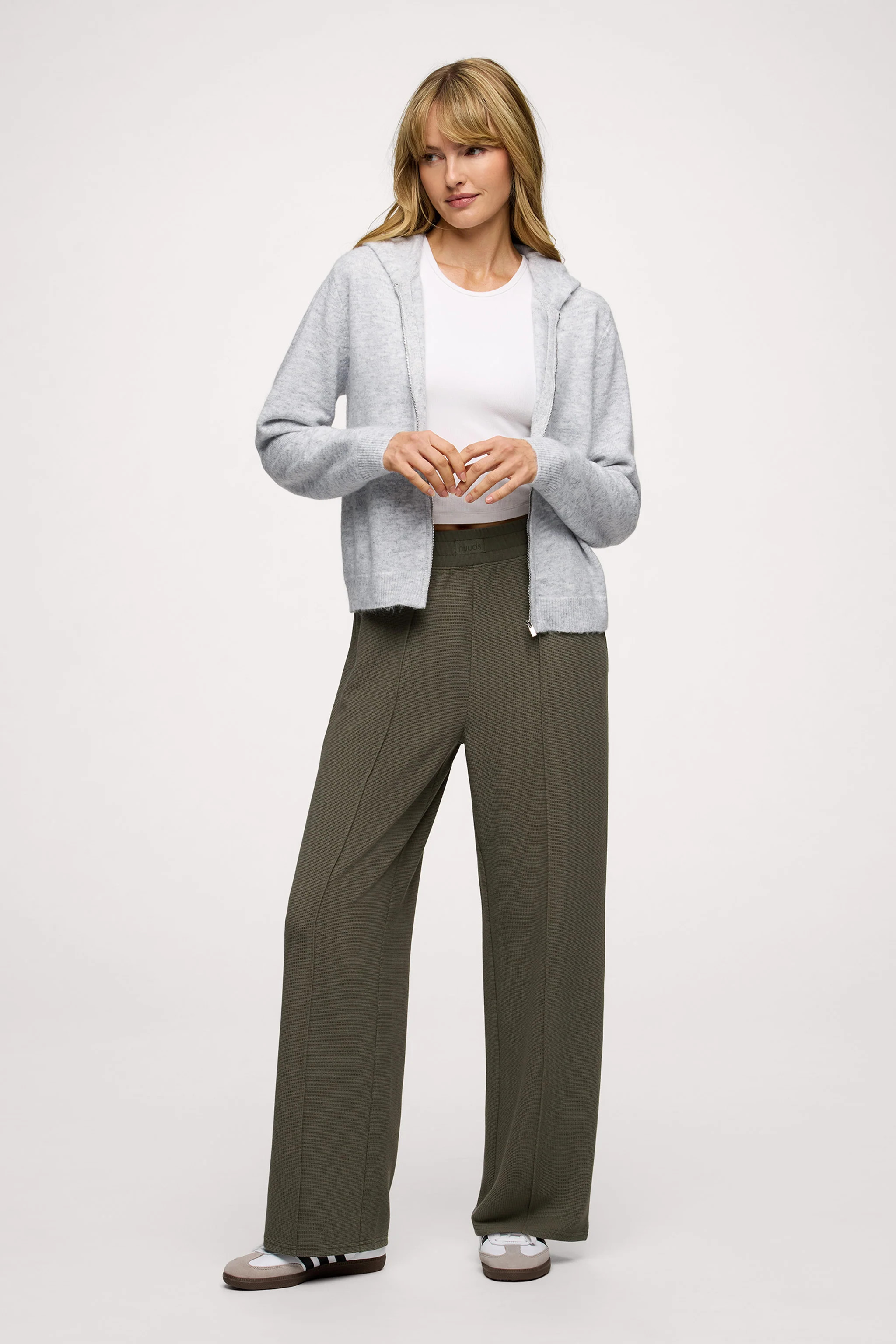 Cozy Knit
      
    
  
  Zip-Up Cardigan | nuuds