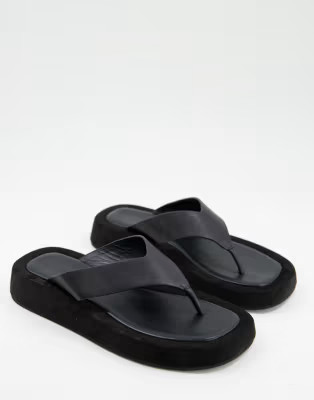 Tony Bianco Ives chunky flip flop sandals in black leather | ASOS (Global)