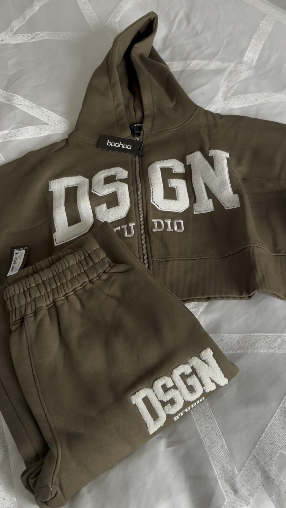 Boohoo new in haul 🎀💘✨

Get 15% off with discount code ‘FAYEI’ 💸🫶

#boohoo #boohoohaul #boohoo2025haul #boohoooutfits #casualoutfits

#LTKsale #LTKstyletip #LTKFashionMonth