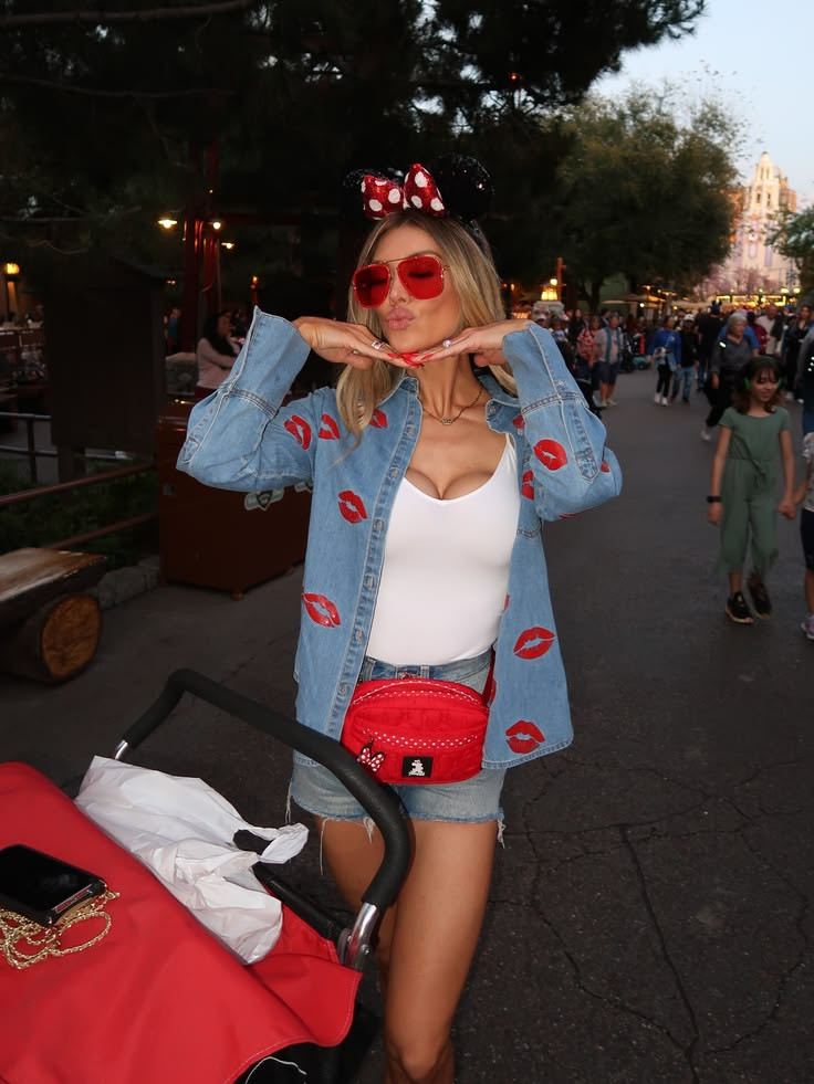 Love this outfit 💋
My oversized lip motif denim button down is gifted by Alice + Olivia. Use code MARISSA_15 for 15% off your order.  

 #LTKSpringSale #LTKootd #LTKmomlife