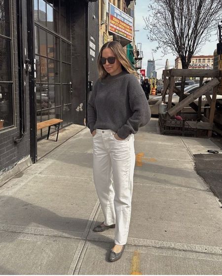 Sunny day in the city! 

spring outfit l spring day l city outfit l white denim l slip ons l sweater