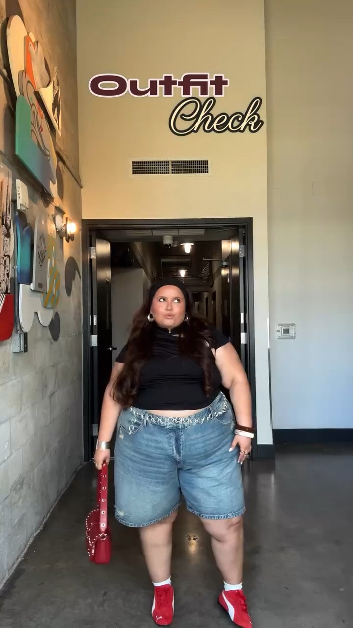 Should we bring back outfit vids? 🫶🏽✨
•
•
•
•
•
•

#outfitcheck #trend #outfitoftheday #outfit #plussizeoutfit #plussizeoutfitideas #outfitideas4you #pinterestinspo #pinterestgirls #springstyles #miamicontentcreator #miamiinfluencer #miamicreatives #miamicreators #streetstylefashion #puma #pumasportstyle #pumaspeedcat #plussizefashion #summer2025

#LTKSummerEdit #LTKFindsUnder100 #LTKPlusSize