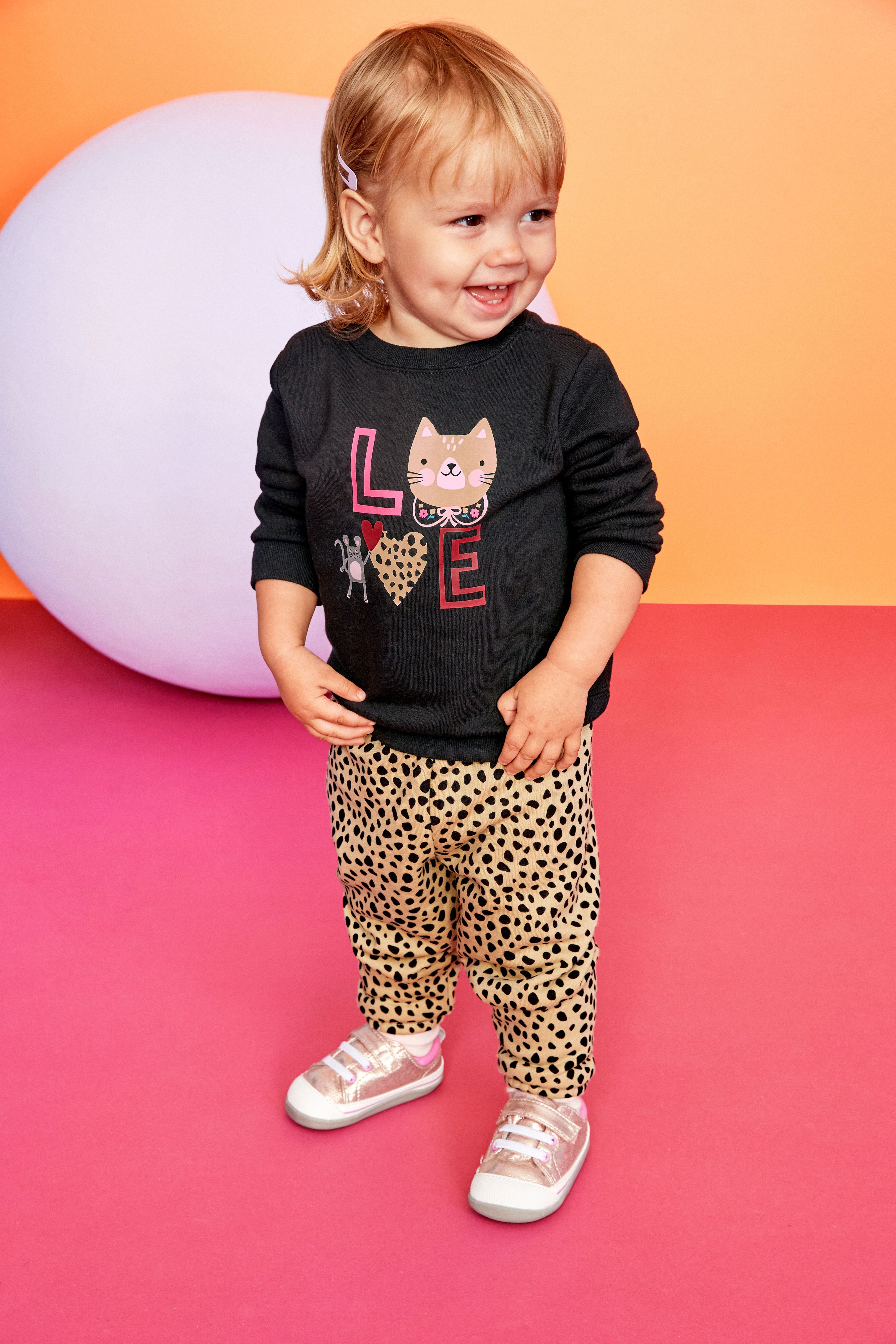 Garanimals Baby Girl Print Fleece Joggers, Sizes 6-/9 Months - 24 Months | Walmart (US)