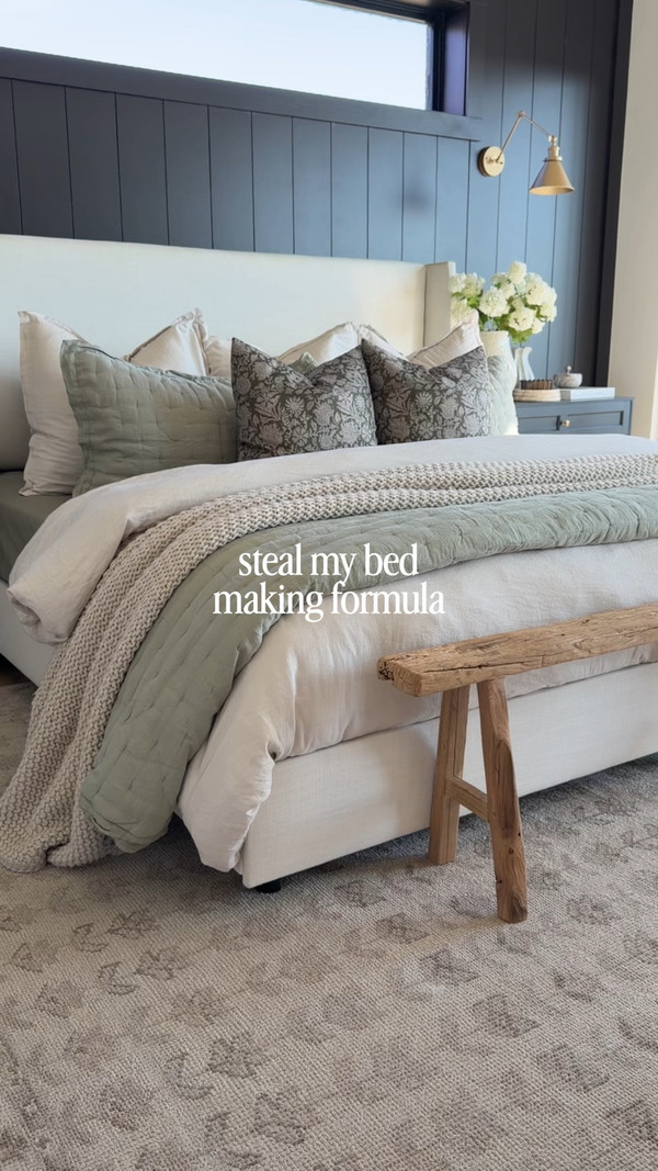 This layered neutral bedroom moment is one of my favorites lately.