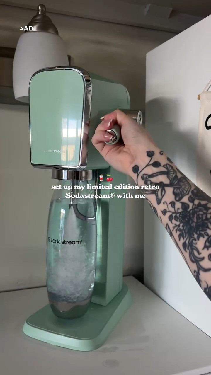 if you drink more than 2 sodas a day…you need this🥤🍒 cordless, customizable fizz + flavors, eco + $$ friendly 💸🌎 

this Art Mint beauty is HARD to get—grab it while it’s still in stock and $60 OFF 🫧
💌 comment “SODA” for the link or find it on my LTK

@sodastream @pepsi #ad #SodaStreamPartner #sparklingwater #retrokitchen #kitchengoals

#LTKHome #LTKfoodie #LTKSaleAlert