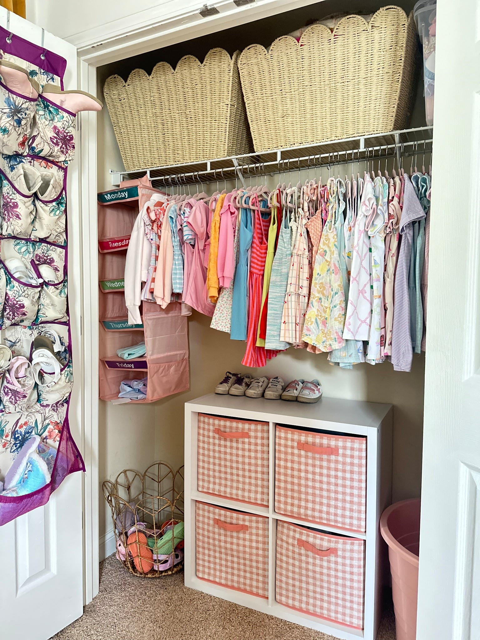 Love a good organized closet  