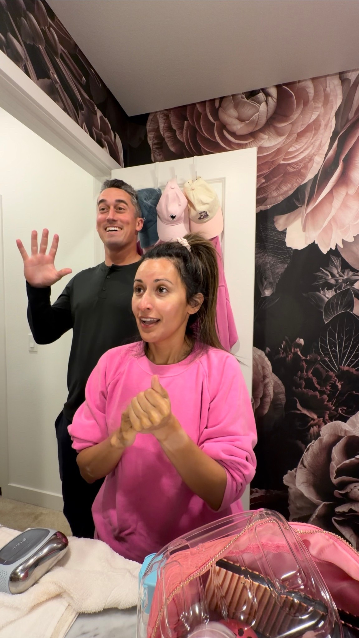 full reel on IG

#LTKBeauty #LTKCyberWeek #LTKHoliday