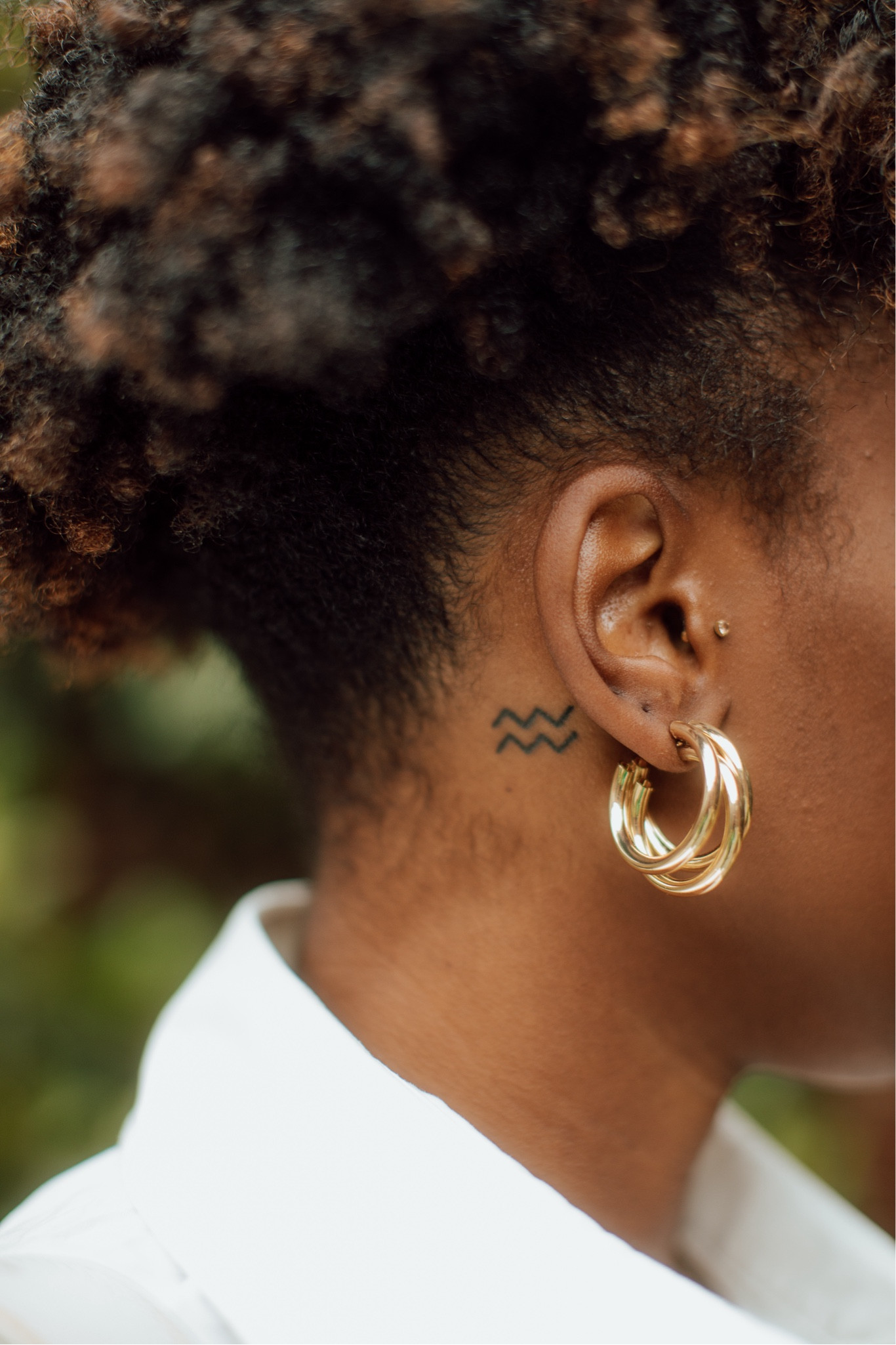 Simple gold hoops 

#LTKworkwear #LTKSpringSale #LTKMostLoved