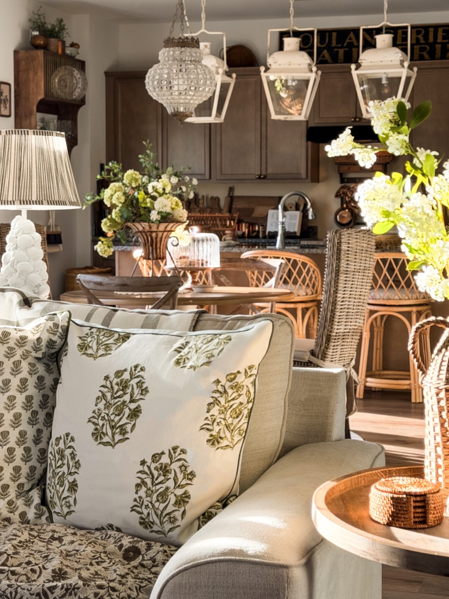 Home. 🤍

#LTKHome #LTKSeasonal