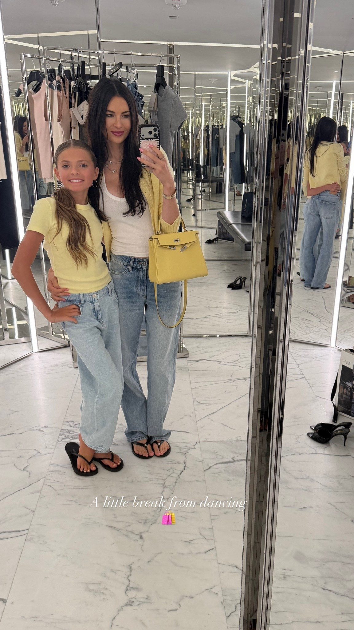Shopping ootd 💛

#LTKootd #LTKmomlife #LTKSeasonal