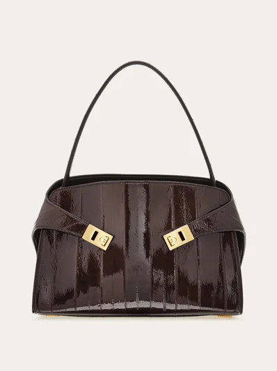 Hug soft shoulder bag (M) | Ferragamo