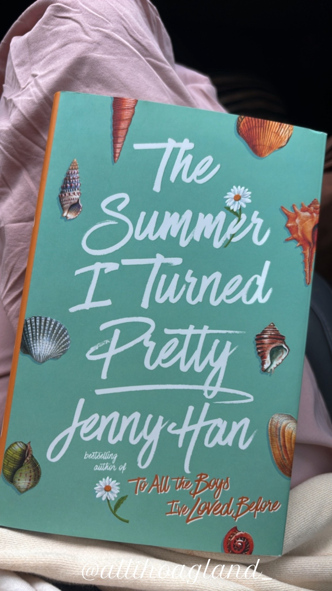 Just touched down and finally diving into The Summer I Turned Pretty 📖✈️ Nothing better than getting lost in a beachy love triangle while traveling! Let’s see what the hype is all about 👀🌊 #BookTokMadeMeDoIt #TheSummerITurnedPretty #VacationReads #TravelAndRead #BeachReadVibes #RomComReads #TSITP #JetSetAndRead #BookishEscape #TrendingReads #BookLoversUnite

#LTKU #LTKTravel #LTKItBag