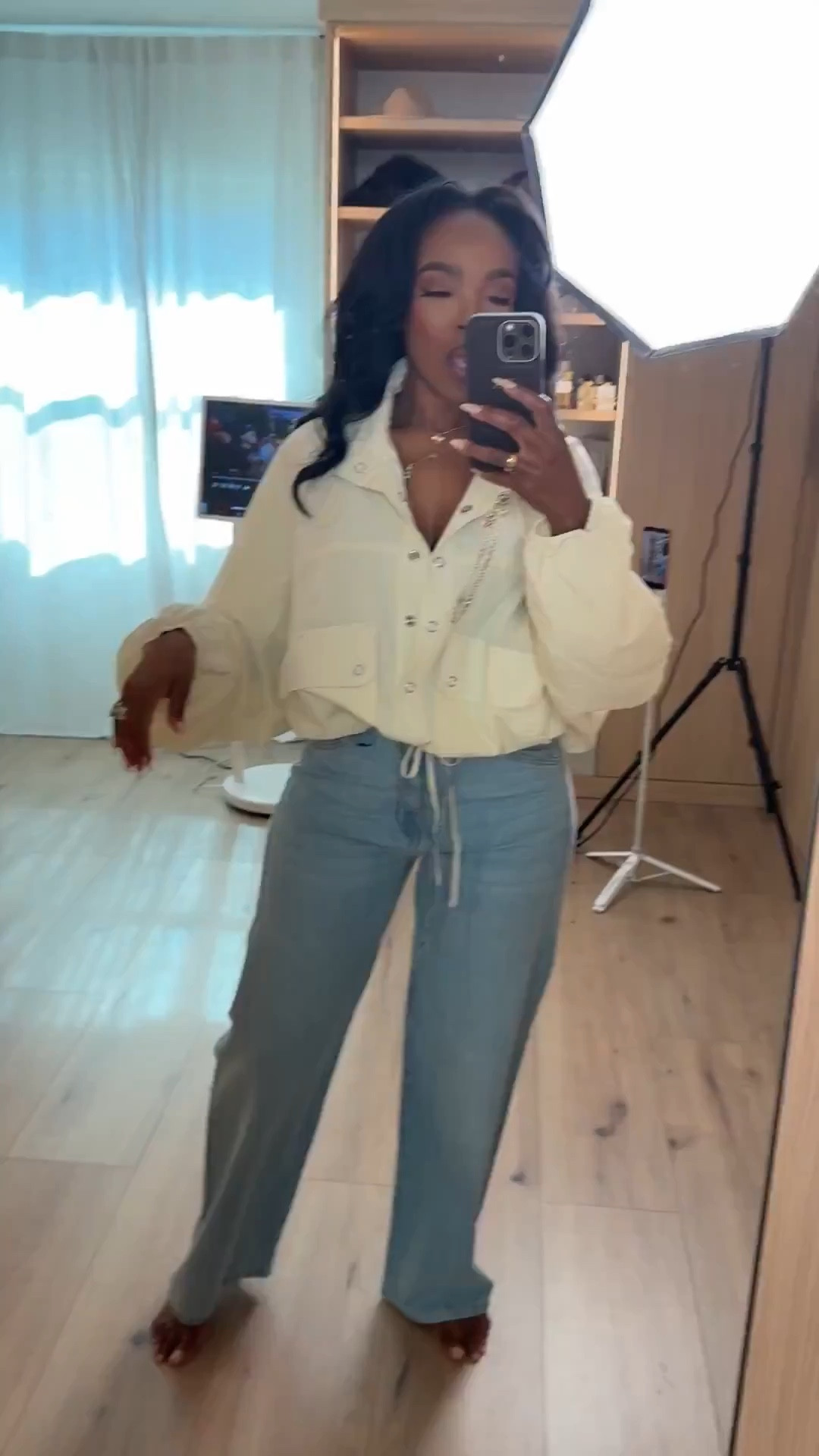 Scroll to shop this effortless neutral outfit 🤍

Lightweight utility-style jacket paired with relaxed denim gives that easy, elevated everyday look—perfect for running errands, travel days, or a casual brunch vibe.

📏 Measurements: 5’4”, 140 lbs, 34D bust, 27” waist, 40” hips

Follow me on Instagram and YouTube @kirasfashionfinds @Zara   

#LTKootd #LTKgrwm #LTKvlog