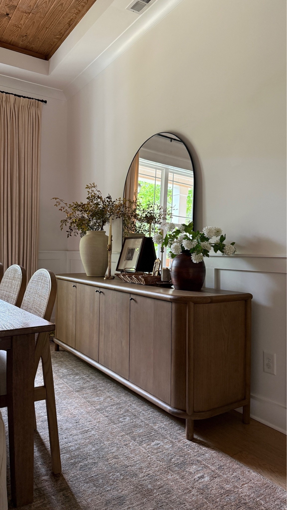 Couldn’t be more in love with our new sideboard and the timeless charm these pieces add to it!

#LTKHome