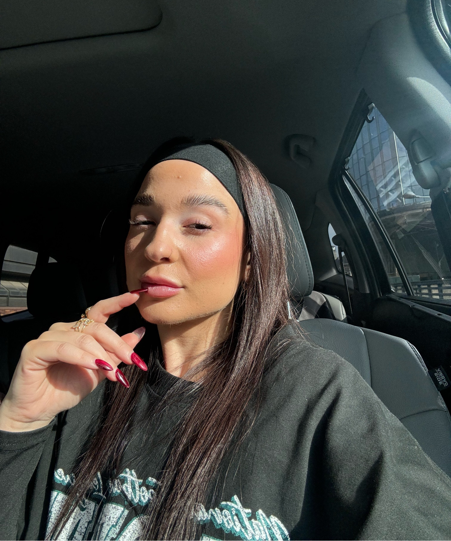 my fav quick glow 
patrick ta shade “she’s baked”
