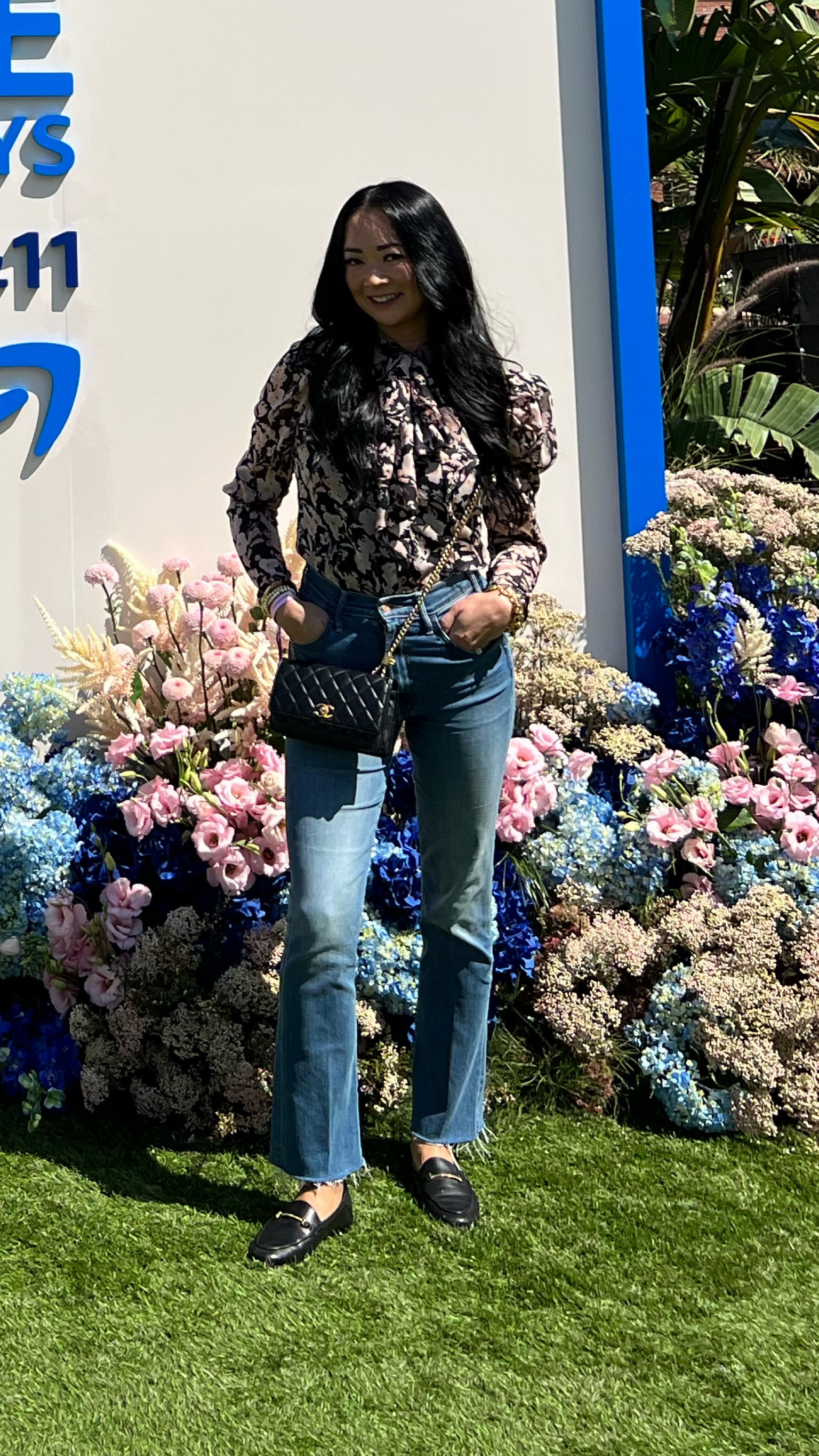 Amazon Summit Day 1 Outfit!  This is such a cute elevated , but casual outfit!  I paired with a black blazer and my favorite Sam Eldeman loafers.

Revolve Mother Denim Jeans, 

#LTKworkwear #LTKstyletip #LTKover40