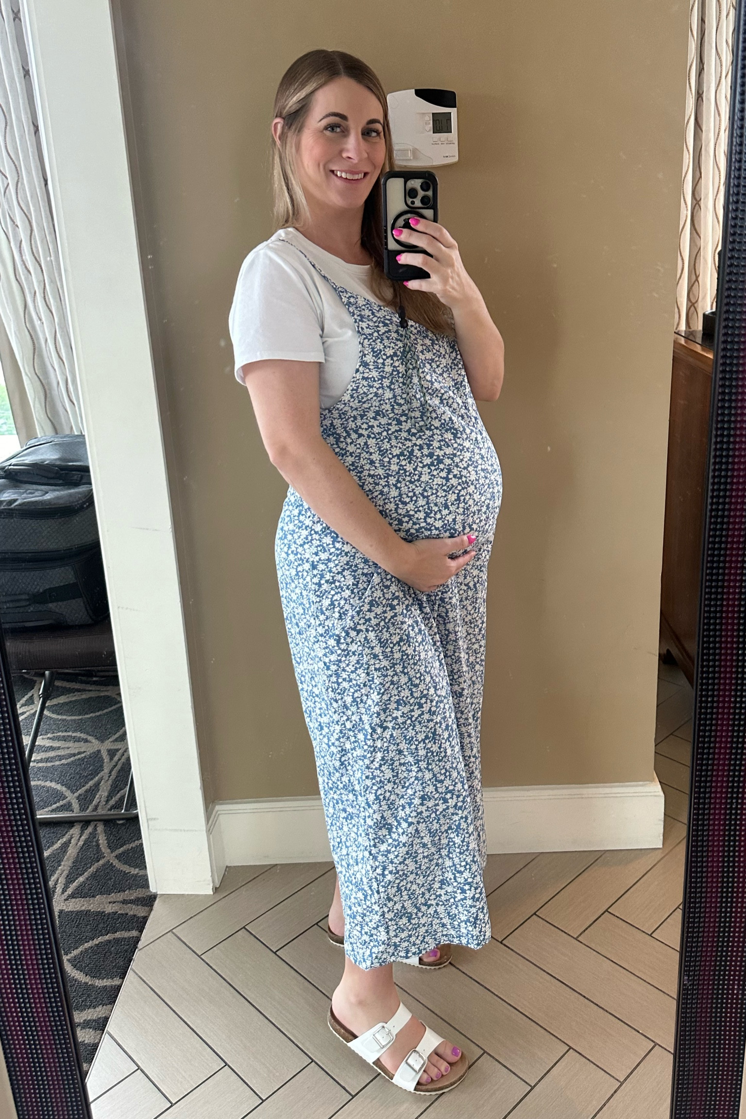Maternity Jumpsuit

(Wearing a medium in the top and a large in the jumpsuit)

#LTKbump #LTKSeasonal #LTKfindsunder50