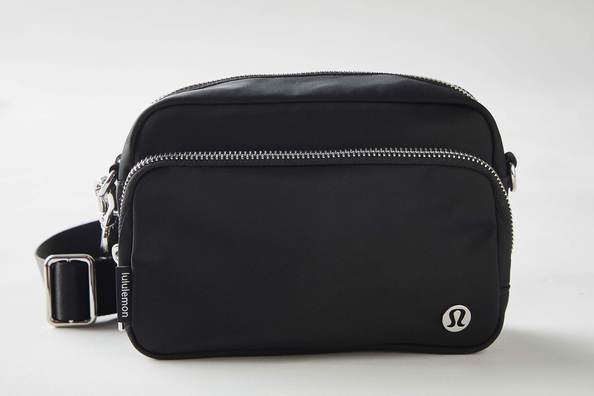lululemon Everywhere Crossbody Bag 2L *Metal Hardware | Fleet Feet
