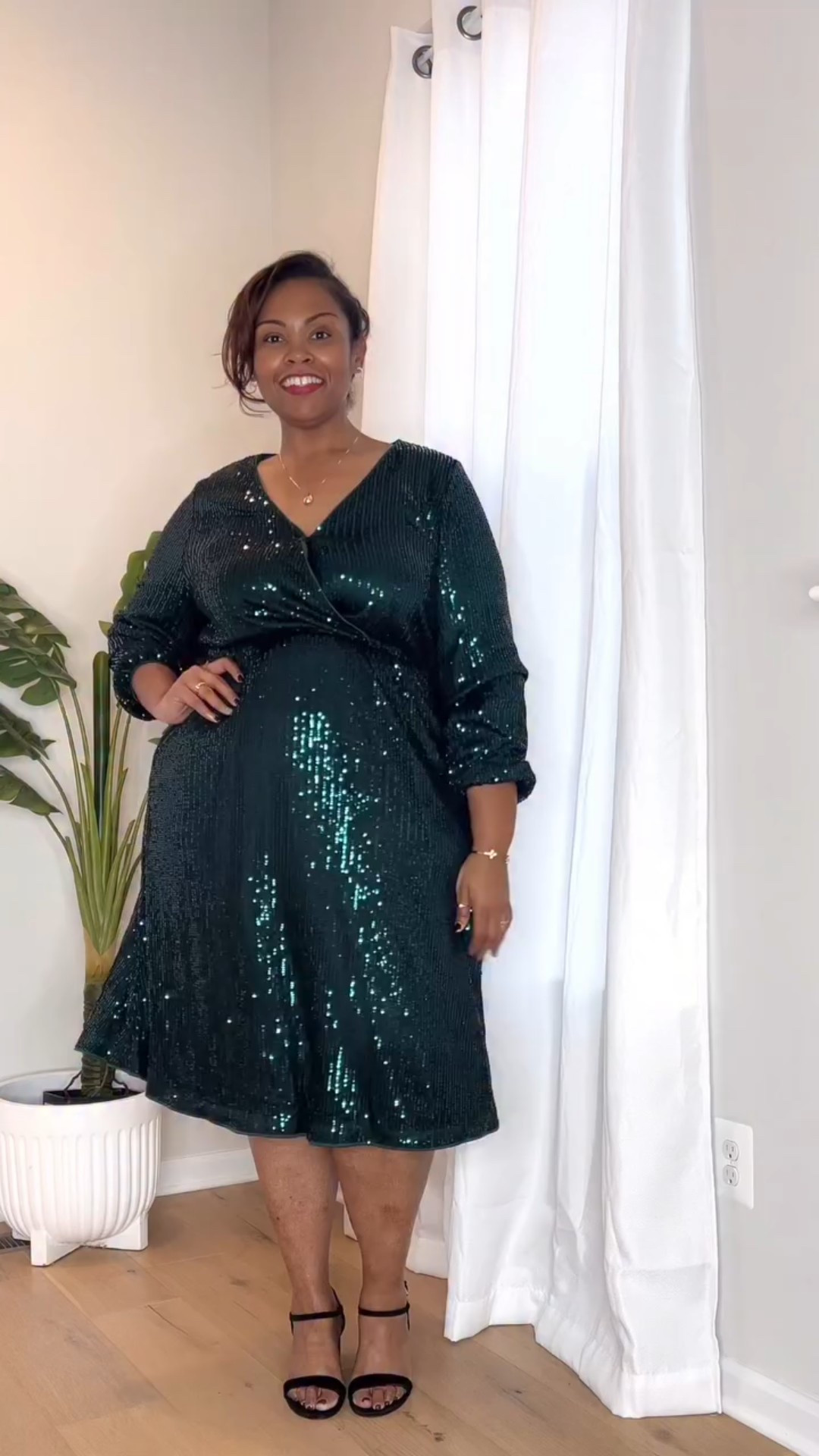 Are you ready for NYE? Here are two good dresses from @bloomchic that will make you feel confident when you ring in the new year! 



Don’t forget to save, share, or tag a friend who would love these looks💕Follow @sherradanielle for more outfit ideas.
•
•
•
#newyearsoutfit #nyedress #sequinsdress #newyearseveoutfit

#LTKPlusSize #LTKOver40 #LTKHoliday