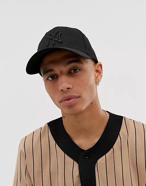 New Era MLB 9Forty NY Yankees adjustable cap in black | ASOS (Global)