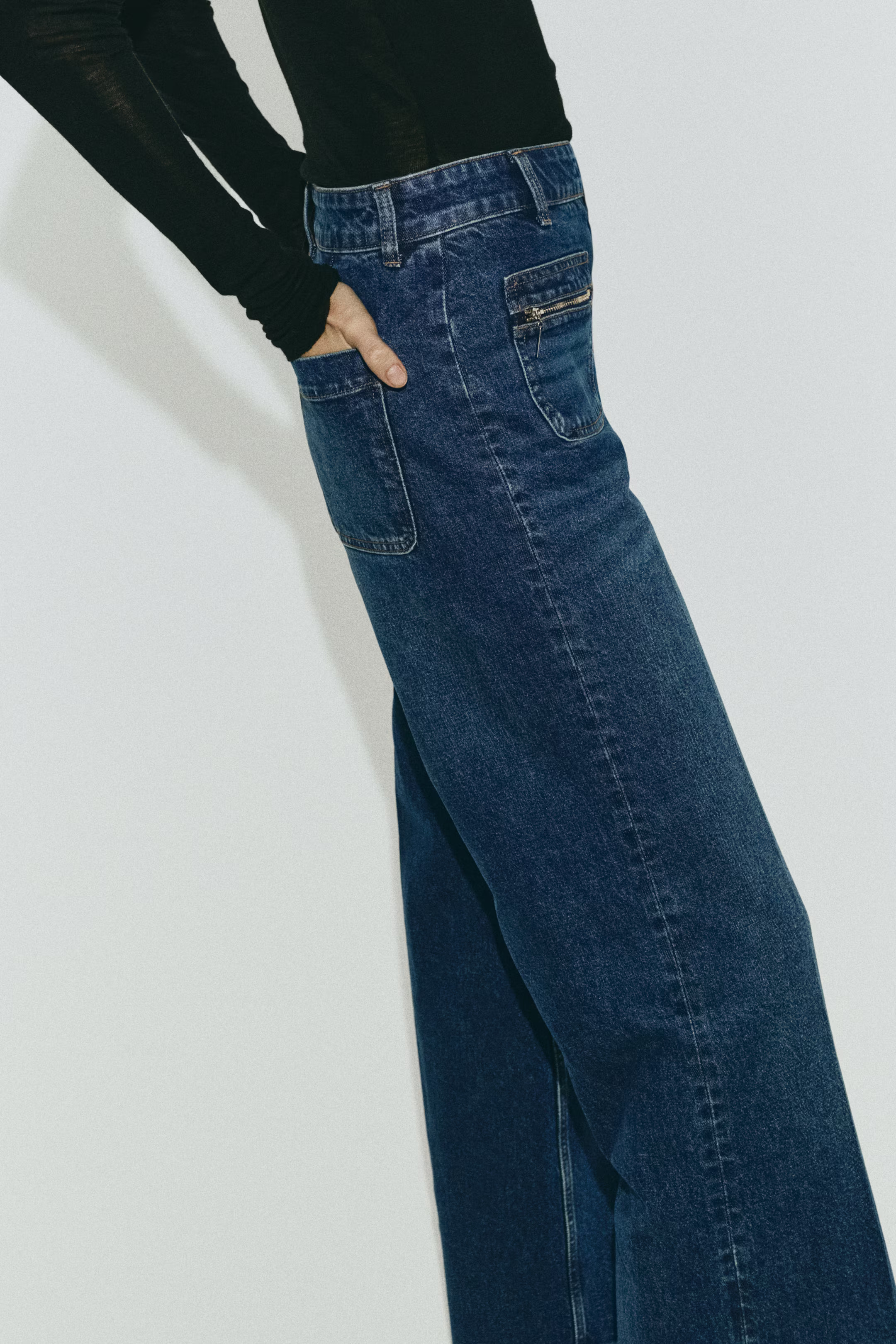 Straight High Jeans | H&M (UK, MY, IN, SG, PH, TW, HK)