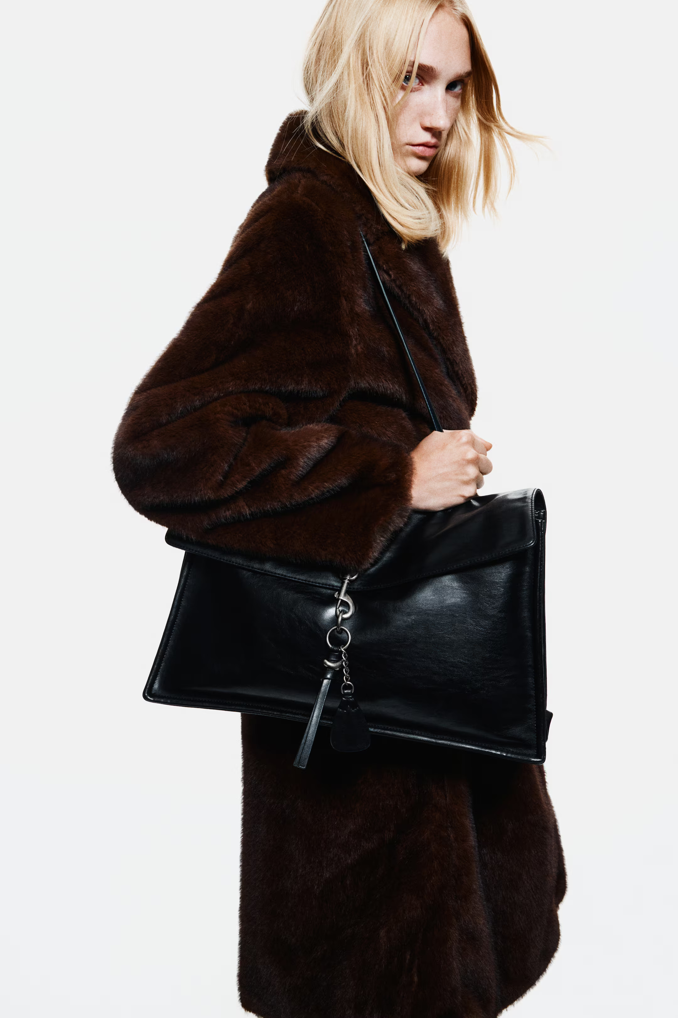 Charm-Detail Handbag | H&M (US + CA)