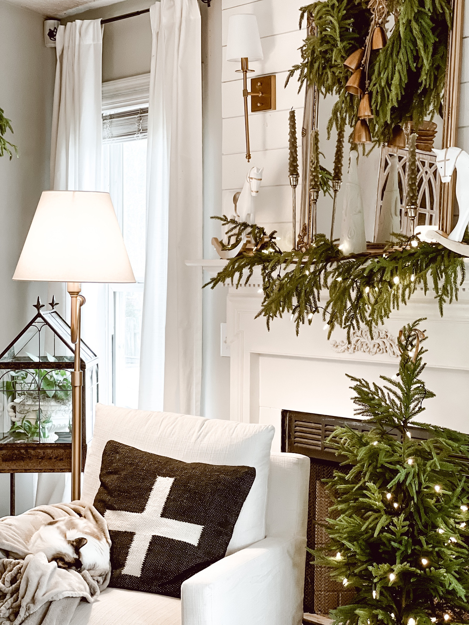 Cozy cottage Christmas. 🌲

#LTKhome #LTKHoliday #LTKSeasonal