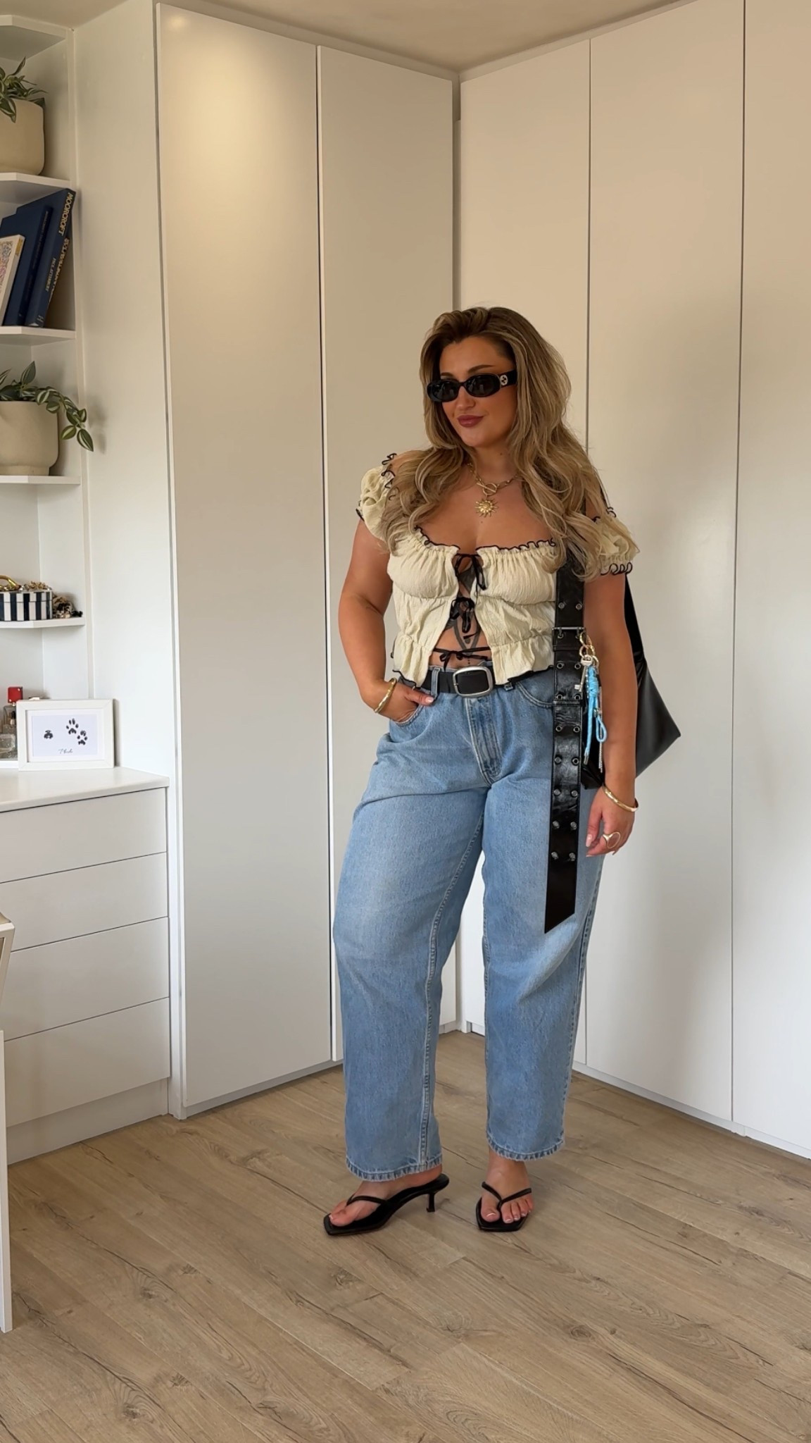 Jeans are vintage label says  Levi’s 535 euro fit wide leg♥️ even though they aren’t very wide leg 😂😂