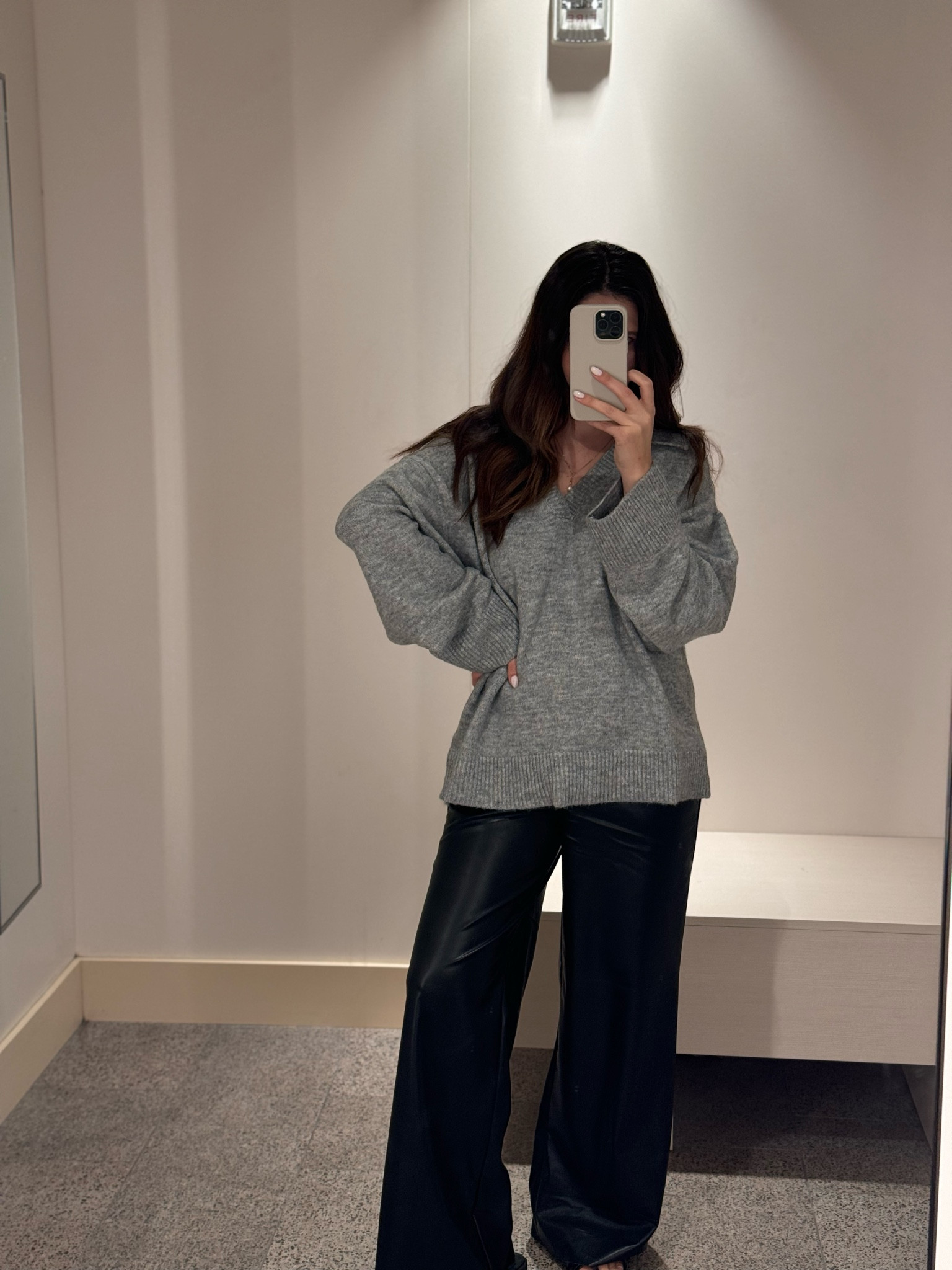 Love a simple outfit 😊 #h&mfinds #simpleoutfits #modestoutfit 

#LTKMidsize #LTKStyleTip #LTKFindsUnder50